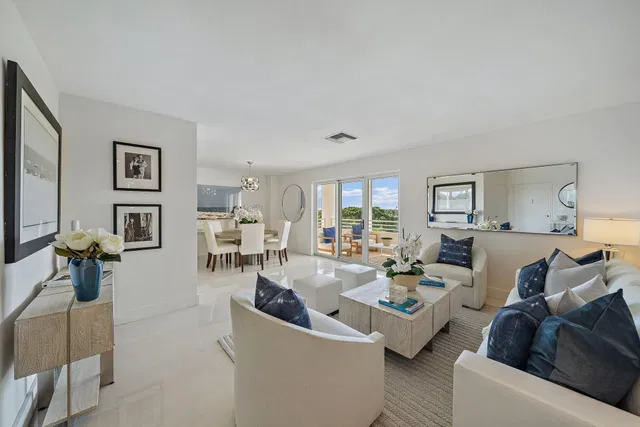 Palm Beach Towers, Palm Beach Unit 525b photo 3
