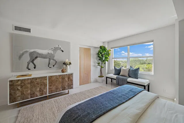 Palm Beach Towers, Palm Beach Unit 525b photo 7