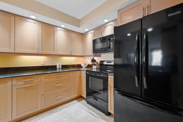 Tiara Singer Island Unit 41-D photo 12