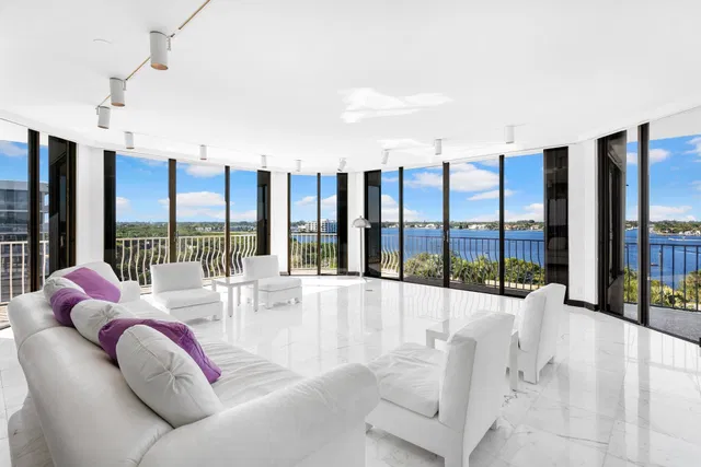 Sloan's Curve Palm Beach Unit 406n photo 5