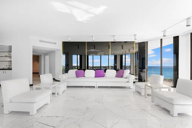 Sloan's Curve Palm Beach Unit 406n photo 6