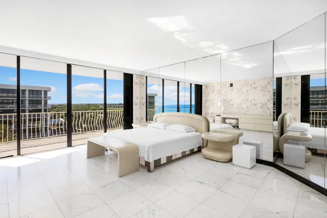Sloan's Curve Palm Beach Unit 406n photo 19