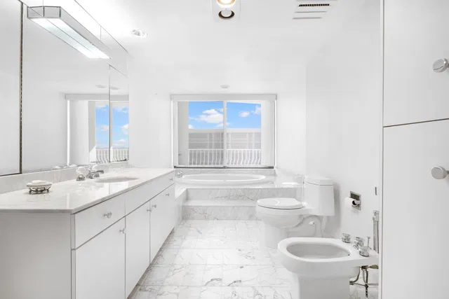 Sloan's Curve Palm Beach Unit 406n photo 23