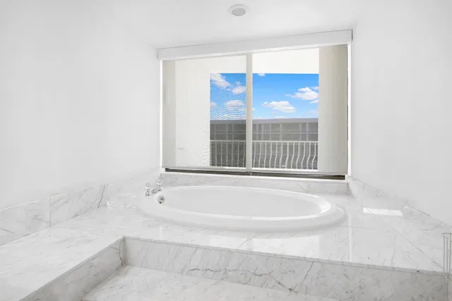 Sloan's Curve Palm Beach Unit 406n photo 24