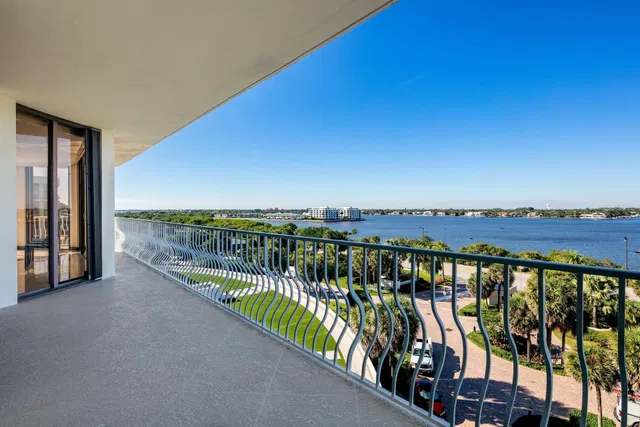 Sloan's Curve Palm Beach Unit 406n photo 30