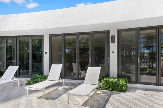 Sloan's Curve Palm Beach Unit 406n photo 35