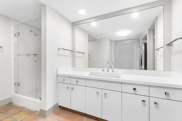 Sloan's Curve Palm Beach Unit 406n photo 38