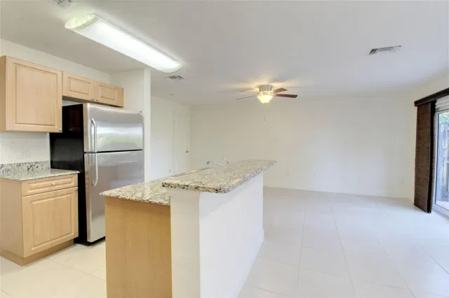  Residence photo 7