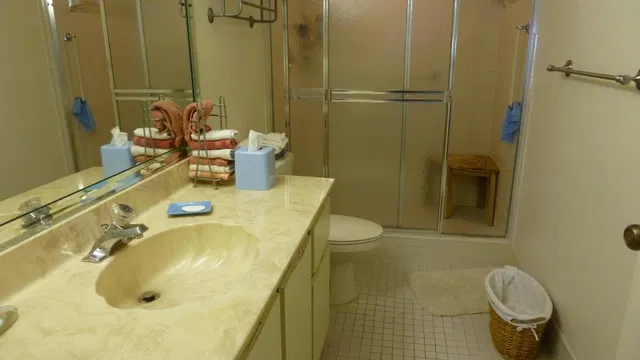 Unit 307 photo 9