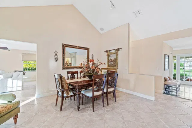Boca Bath & Tennis Residence photo 8