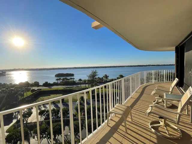3400 S Ocean Boulevard #7aii