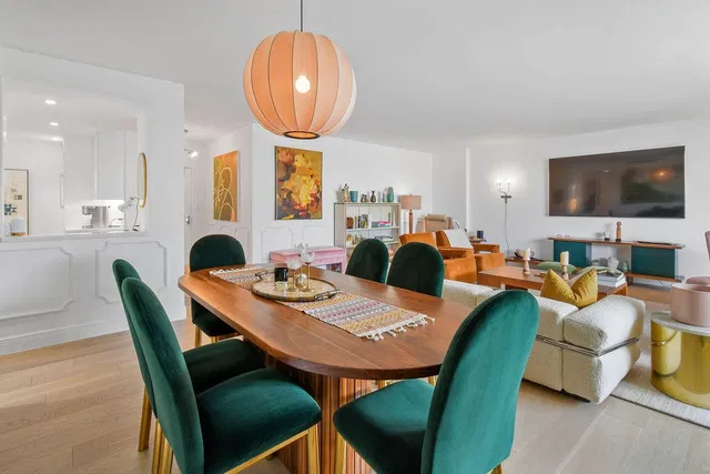 Winthrop House Condos Unit 401 photo 7