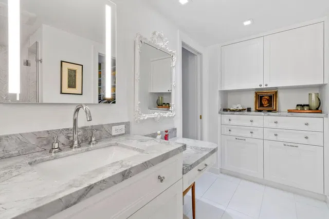 Winthrop House Condos Unit 401 photo 21