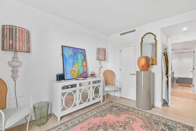 Winthrop House Condos Unit 401 photo 26