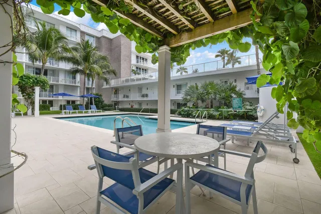 Winthrop House Condos Unit 401 photo 32