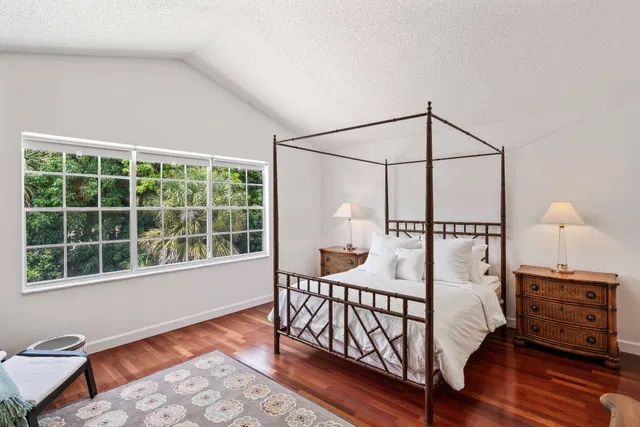  Residence photo 5