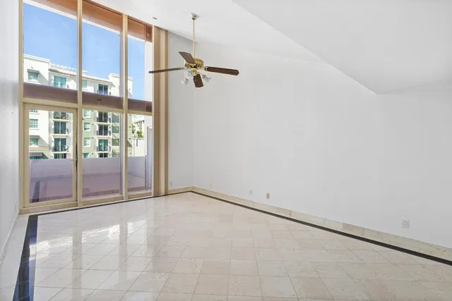 The Plaza of The Palm Beaches Unit Th2h photo 15