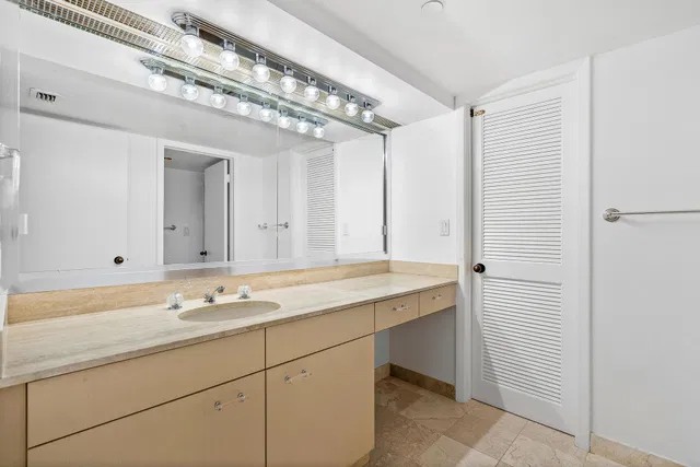 The Plaza of The Palm Beaches Unit Th2h photo 20