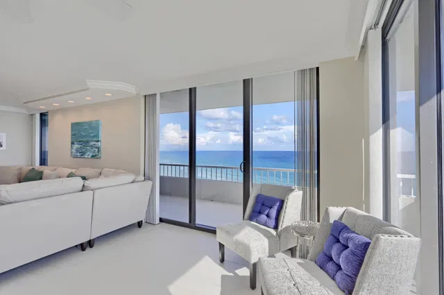 Water Glades Unit 16 A photo 9