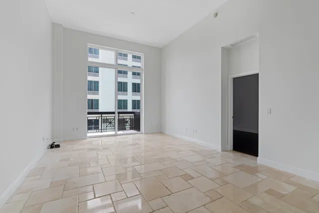 Two City Plaza Unit 212 photo 4