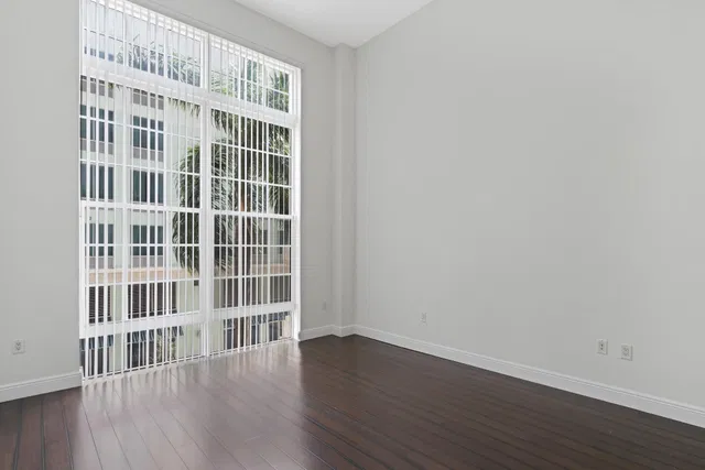 Two City Plaza Unit 212 photo 5