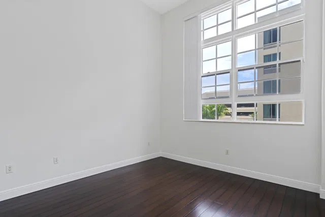 Two City Plaza Unit 212 photo 8