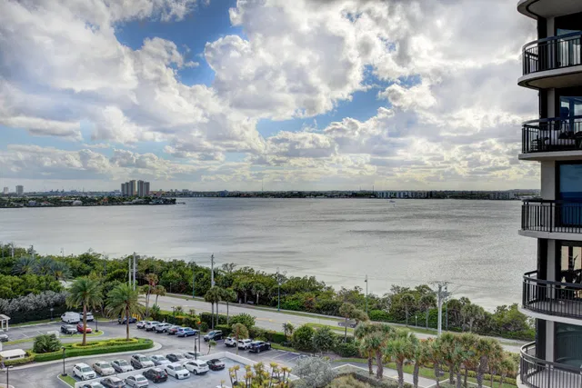 Eastpointe Singer Island Unit 10i photo 3