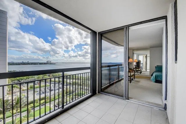 Eastpointe Singer Island Unit 10i photo 8