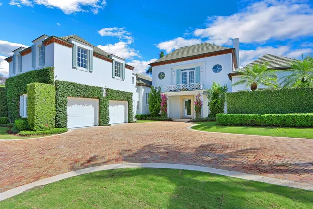 576 Island Drive