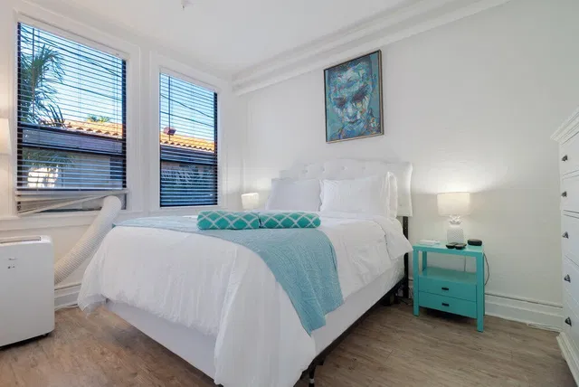 235 Sunrise Avenue #1018