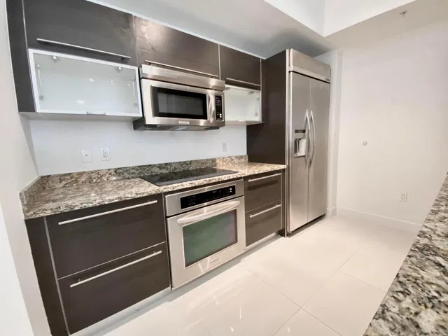 CityPlace South Tower Unit 1019 photo 2