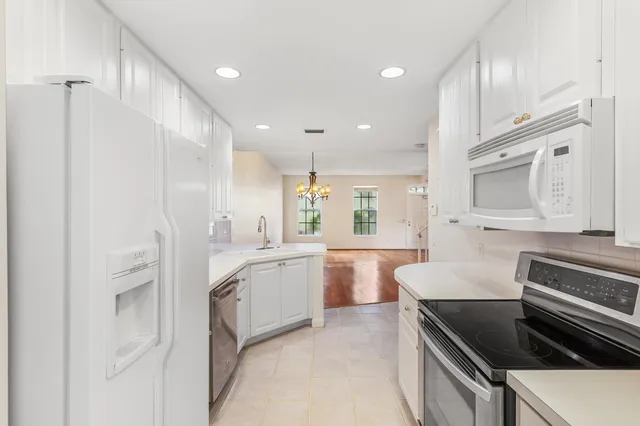 Charleston Court at Abacoa Residence photo 9