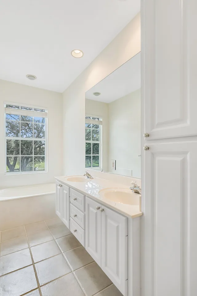 Charleston Court at Abacoa Residence photo 18