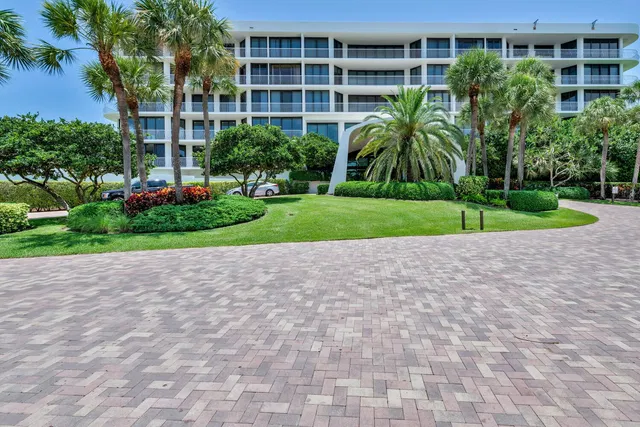 Sloan's Curve Palm Beach Unit 307s photo 38