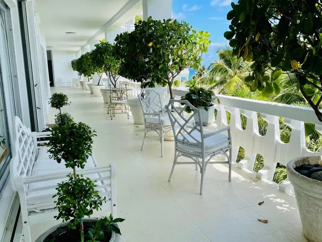 300 S Ocean Boulevard #4g