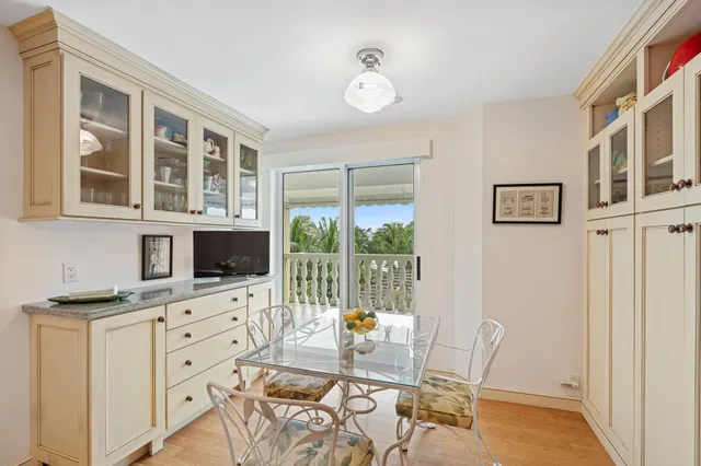 330 Cocoanut Row Unit 4a & 4d photo 9