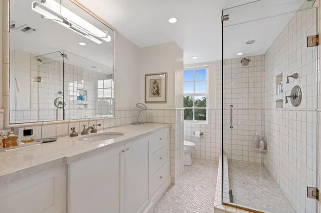 330 Cocoanut Row Unit 4a & 4d photo 15