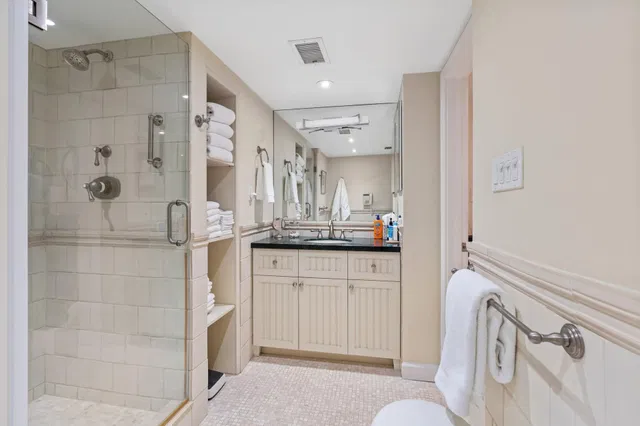 330 Cocoanut Row Unit 4a & 4d photo 17