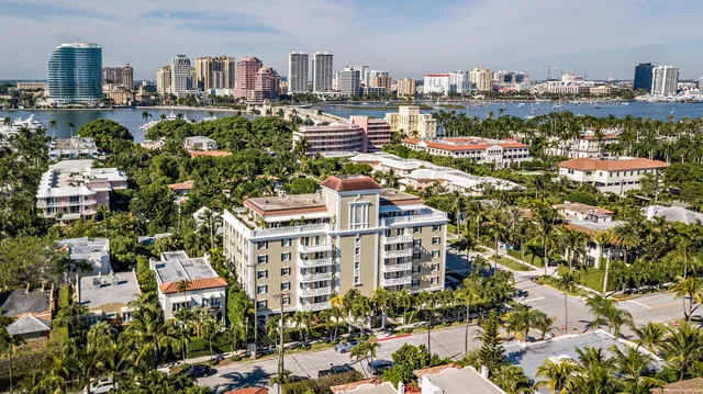 330 Cocoanut Row Unit 4a & 4d photo 28