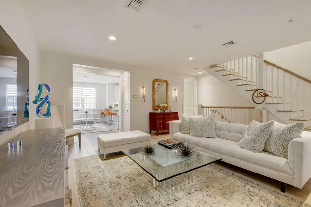 Magnolia Court Residence photo 8