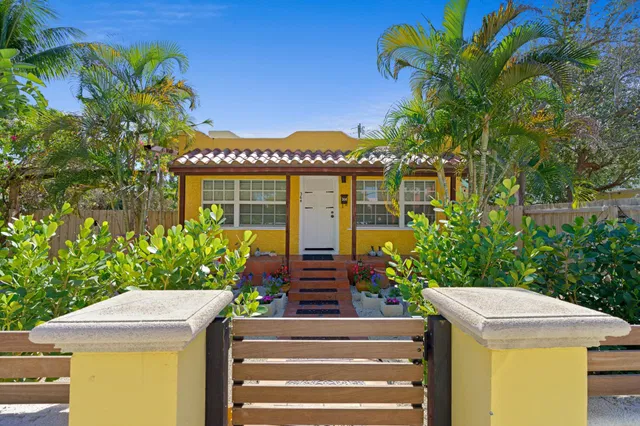 SoSo West Palm Beach Residence photo 3