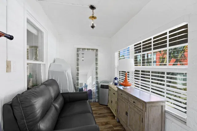 SoSo West Palm Beach Residence photo 7