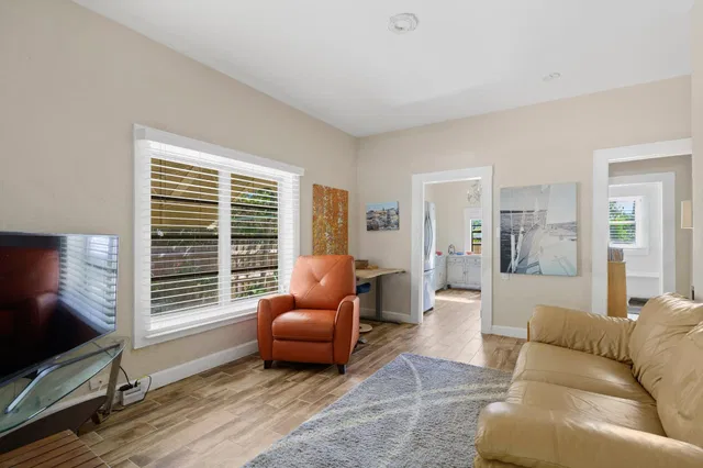 SoSo West Palm Beach Residence photo 9