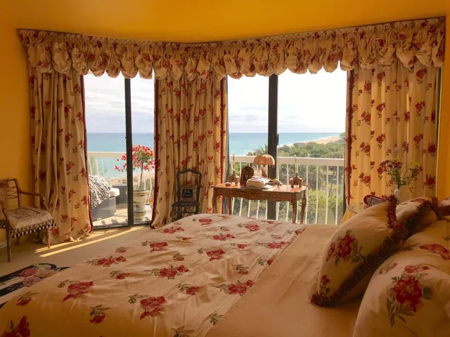 Sloan's Curve Palm Beach Unit 507s photo 4