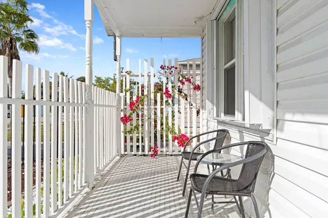 West Palm Beach Residence photo 2