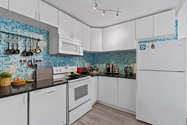 West Palm Beach Residence photo 7