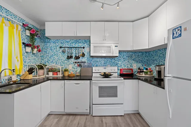 West Palm Beach Residence photo 10