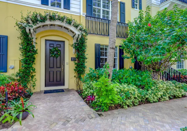 Magnolia Court Residence photo 3