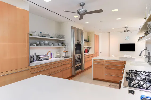 Sloan's Curve Palm Beach Residence photo 6