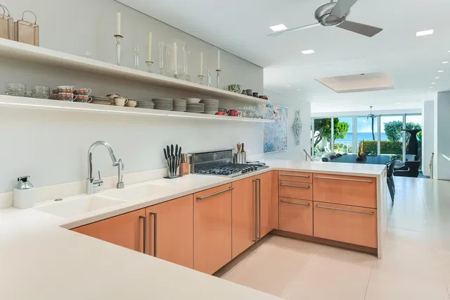 Sloan's Curve Palm Beach Residence photo 8